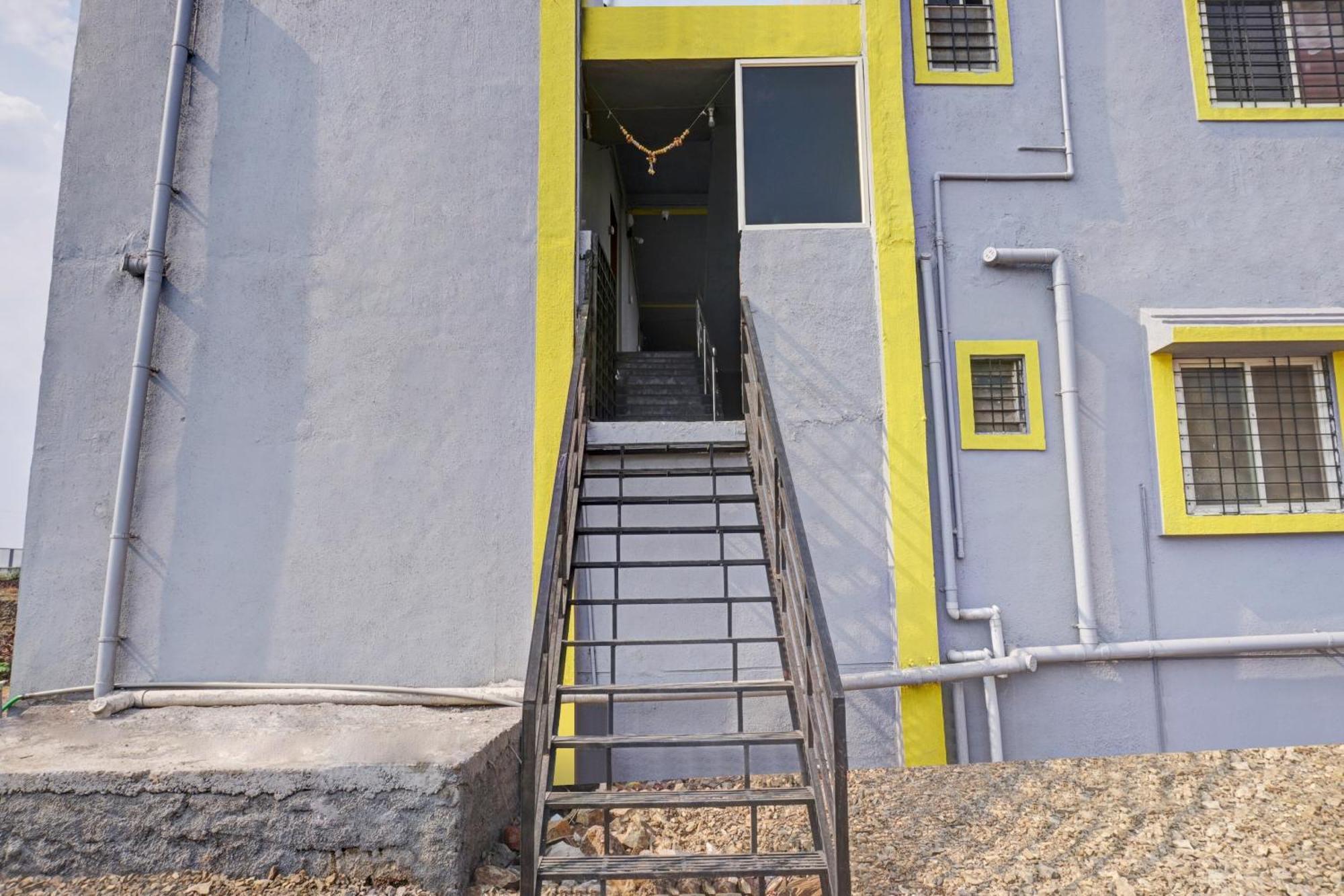 Hotel O Sky 7 Lodge Pimpalwandi Экстерьер фото