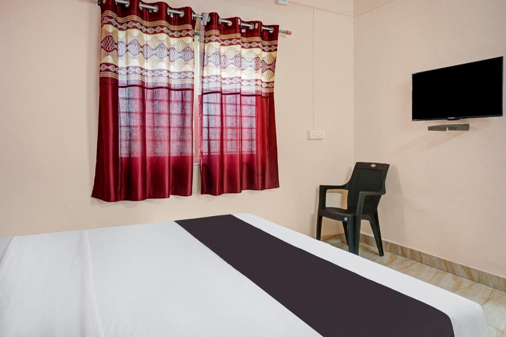 Hotel O Sky 7 Lodge Pimpalwandi Экстерьер фото
